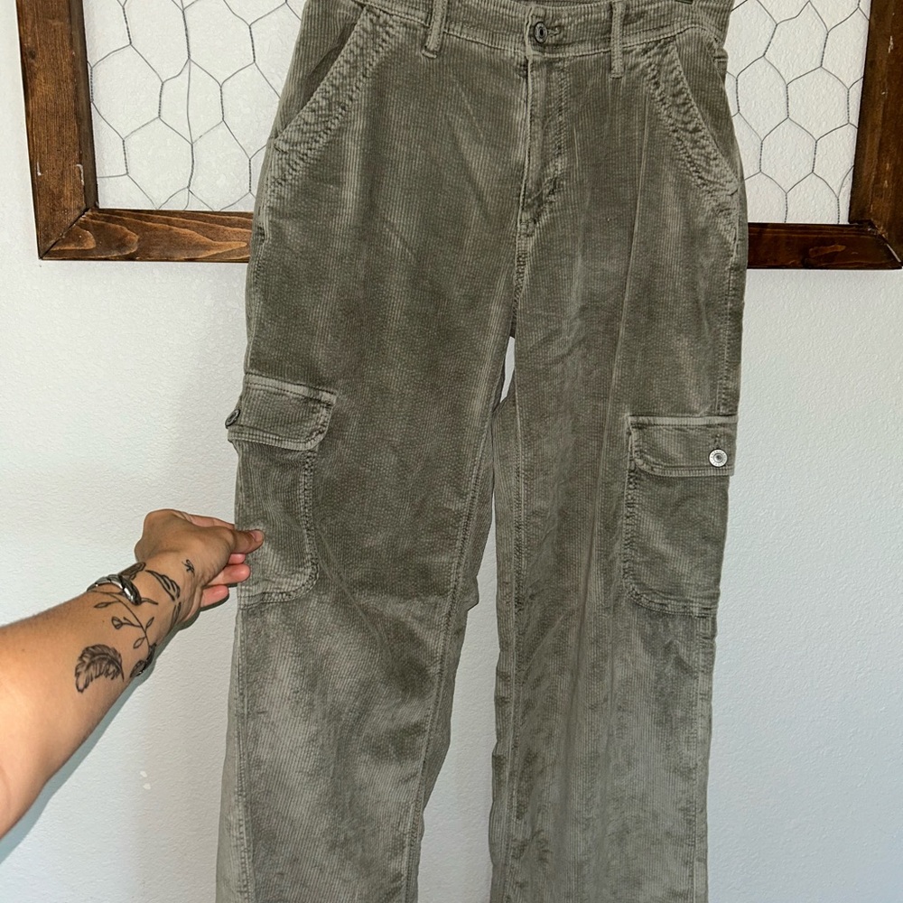 American Eagle Outfitters Corduroy Pants in Light Olive